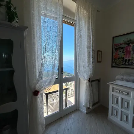 La Casa Di Sotto By Portofinovacanze 카모글리
